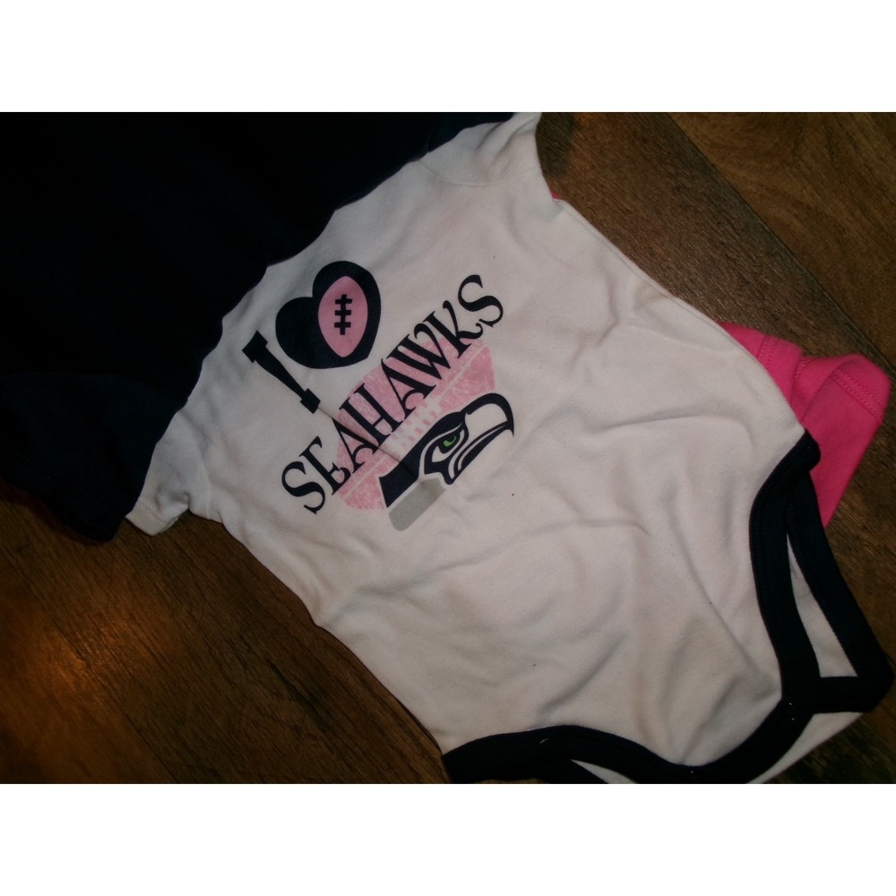 3PC LOT SEATTLE SEAHAWKS BABY ROMPER SLEEPER 3-6 M   SHIRT   VINTAGE T1